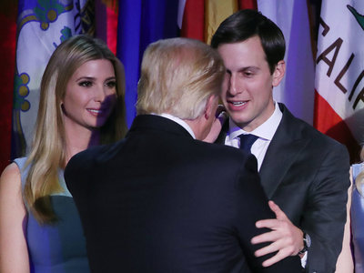 Трамп хүргэнээ өмгөөлөв 