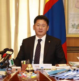 У.Хүрэлсүх: Монгол наадмаар монгол морь уралдах ёстой