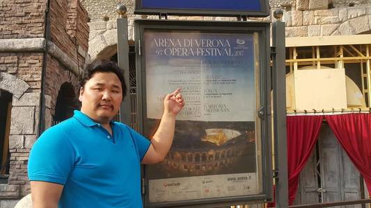 Э.Амартүвшин “Арена Амфитеатр”-т дуулна