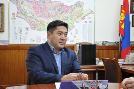 Есөн хөлт их цагаан тугийг дуурайлган үйлдэхийг хориглолоо