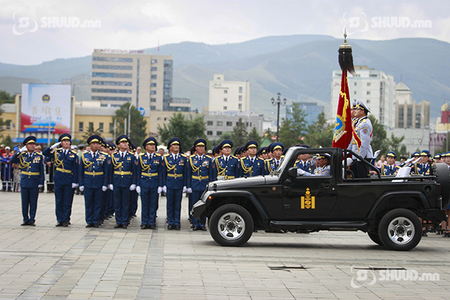 Фото: Ерөнхийлөгчид хүндэтгэл үзүүлэх ёслолын парад 