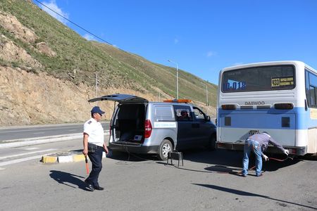 Утаа ялгаруулж байгаа автобусыг хөдөлгөөнд оролцохыг хязгаарлана
