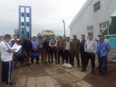 Төмөр замчид түймэр унтраахад оролцлоо