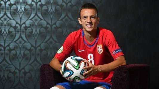 Валенсиа баг шинэ гишүүнээ зарлав
