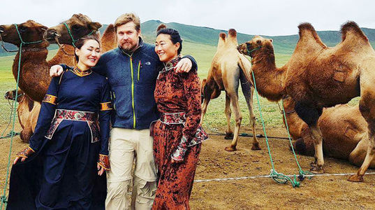 Н.Байгалмаа: Европ хүртэл 20 мянган бээр газрыг тэмээгээр туулна