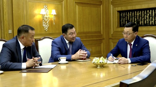 Тавантолгойд тэсэрч, хүний аминд хүрчээ