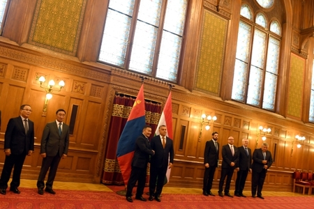 Ерөнхийлөгч Х.Баттулгад Унгар Улсын Ерөнхий сайд бараалхлаа