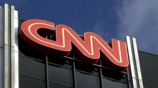 “CNN”-ийн тоймч нацист жиргээнээсээ болж, ажилгүй болжээ