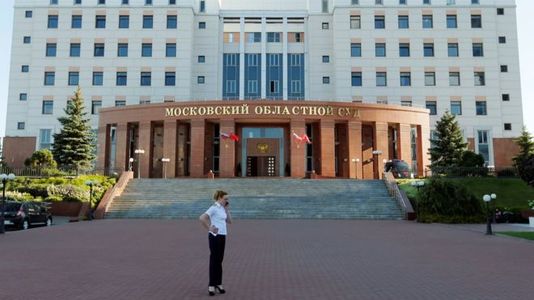 Москвагийн шүүхийн байраас сэжигтнүүд зугтаахыг санаархжээ