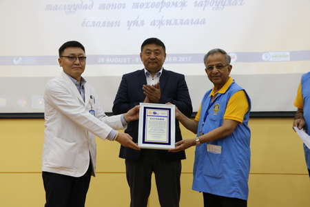 III эмнэлэгт 57.2 сая төгрөгийн тоног төхөөрөмж хүлээлгэн өглөө