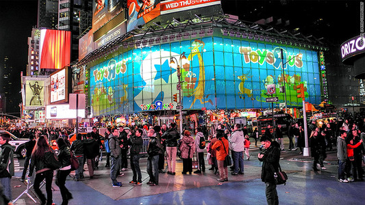 Хүүхдийн тоглоомын “Toys R Us” дэлгүүр дампуурч магадгүй