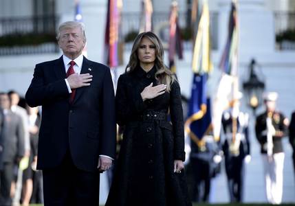 Трамп халдлагаар амиа алдагсдыг дурсав