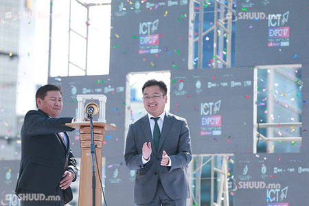 Цахим спортын улсын аваргын тэмцээн үзэгч олонтой байна