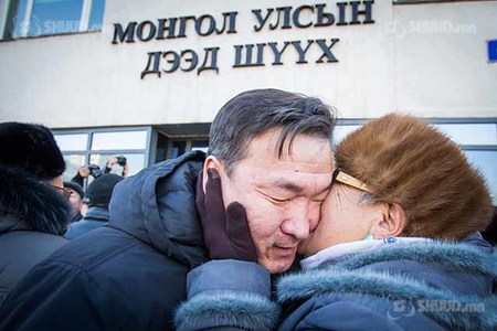 “Босоо” Ганбаад өгсөн хайр