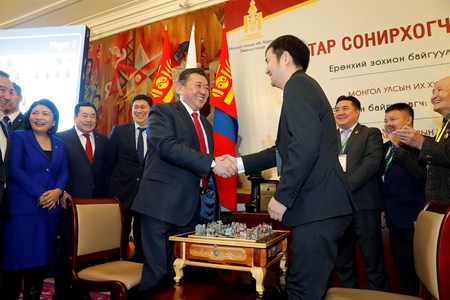 Шатар сонирхогчдын УАШТ-ий шигшээ шат эхэллээ