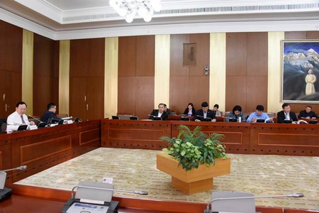 34 аж ахуйн нэгж дөрвөн боомтоор өвс, тэжээл оруулж байна