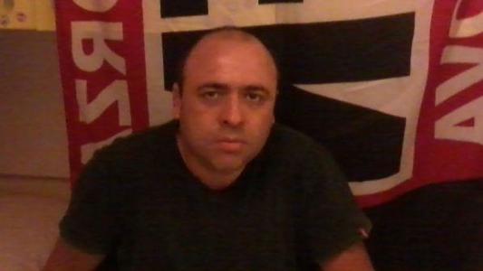 Итали эр эхнэр, охиноо хөнөөгөөд, иргэд рүү гал нээжээ