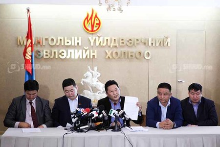 МҮЭХ: Шатахууны хомсдол үүсгэж буй импортлогчдод хариуцлага тооц