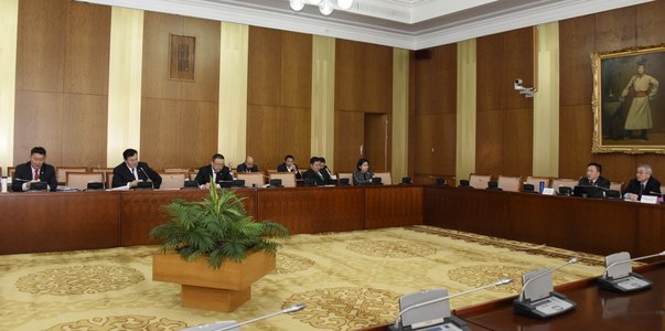 Эдийн засгийн байнгын хороо хуралдав