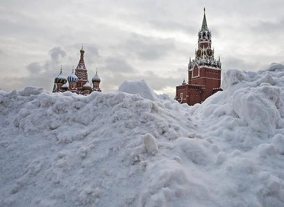 Москва хотноо сүүлийн 100 жил ороогүй цас оржээ