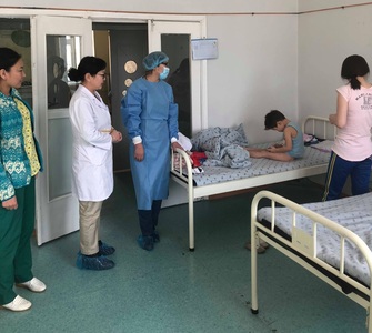 Иргэд тууралтат болон гэдэсний өвчний талаар зөвлөгөө авчээ 