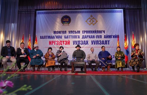 Ерөнхийлөгч Дархан-Уул аймгийн иргэдтэй уулзлаа