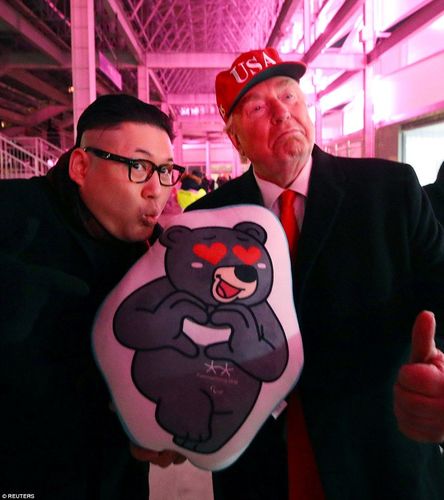 Трамп, Ким Чен Уны “ихрүүд” олимпийн хаалтын ажиллагааг үзжээ