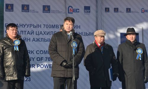 Багануураас салхилах бодит АЮУЛ