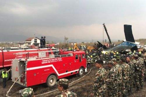 Балбад онгоц осолдож, 49 хүн амиа алджээ