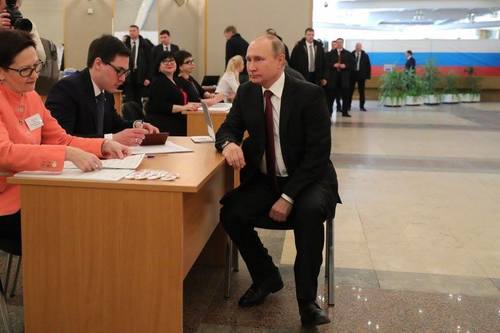 В.Путин ҮНЭМЛЭХҮЙ ялалт байгууллаа