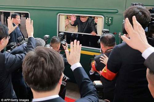 Ким Чен Уны нууц айлчлалын гэрэл зургууд ил боллоо