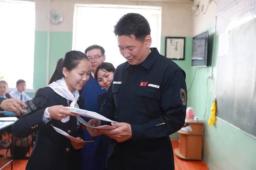 Ерөнхий сайд У.Хүрэлсүхийн Баянхонгорт шийдсэн ЗУРГААН асуудал