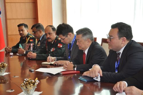 БНЭУ-ын Үндэсний Батлан хамгаалахын коллежийн удирдлагуудтай уулзав