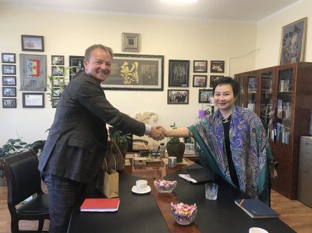 Хүний наймааг таслан зогсоох асуудлаар санал солилцлоо