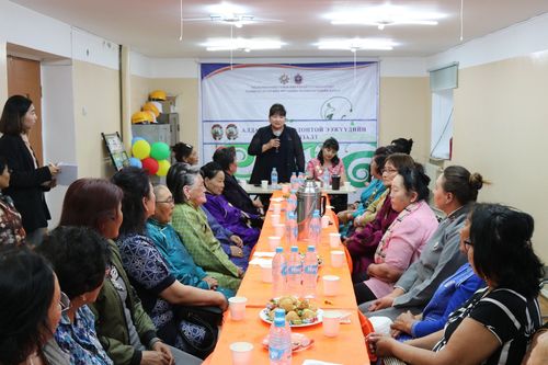 Одонтой ээжүүдийн клуб ажиллаж эхэллээ