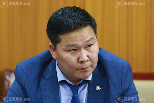 Д.Гантулгын  УИХ-ын гишүүнээс чөлөөлөгдөх хүсэлтийг дэмжлээ