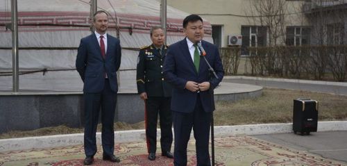 Рио Тинто компаниас мэндчилгээ ирүүллээ
