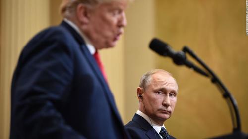 Путинийг Цагаан ордондоо урьсан Трамп хүндхэн байдалд оров