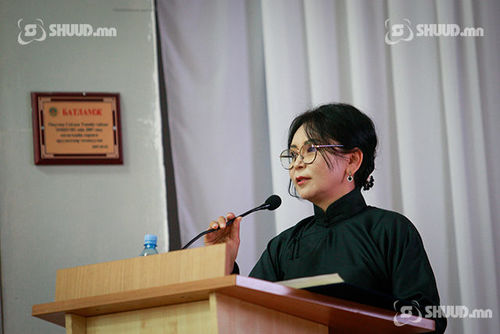 Ж.Цолмонг чөлөөлж, Г.Батбаатарыг буцаан томилохыг хүсчээ