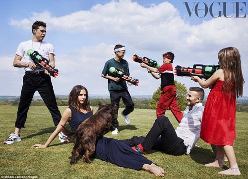 Бекхэмийн ГЭР БҮЛ “Vogue” сэтгүүлийг чимлээ