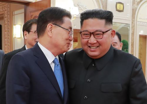 Мүн Жэ Иний захиаг Ким Чен Унд гардуулан өгчээ