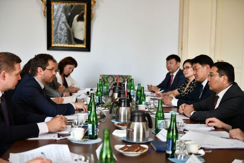 Консулын зөвлөлдөх уулзалт боллоо