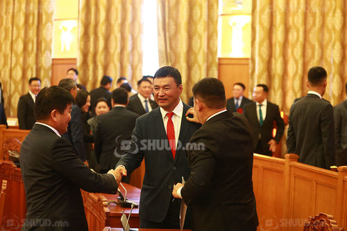 ФОТО: Урт амралтын дараа ажилдаа ирсэн ГИШҮҮД