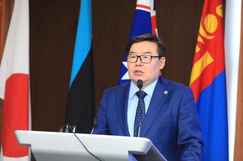 Г.Занданшатар: Зөвлөлдөх санал асуулга ардчиллыг бэхжүүлнэ