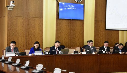 ЭЗБХ: Валютын ханшийн өсөлт болон бензин, шатахууны үнийн асуудлаар мэдээлэл сонслоо