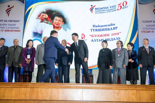 У.Хүрэлсүх:Биеийн тамир, спортын арга хэмжээг өргөнөөр зохион байгуулж байхыг уриалж байна