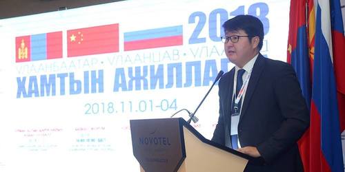 Гурван “Улаан” хотын хамтын ажиллагааны бизнес форум эхэллээ