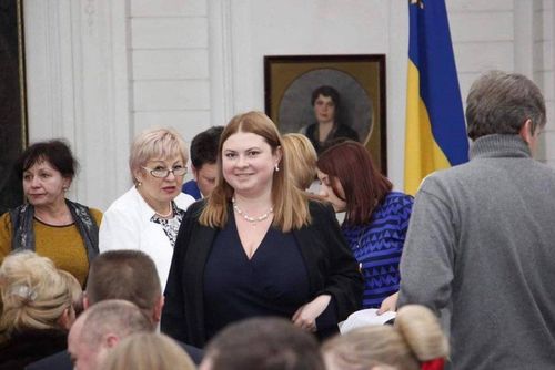Авлигачдын АНГУУЧ эмэгтэй халдлагаар амиа алджээ
