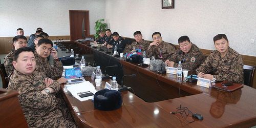 Засаг дарга нарын цэргийн бэлтгэл сургалт явагдаж байна