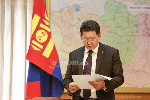 Ард түмэн танаас айж байна, Ерөнхий сайд аа